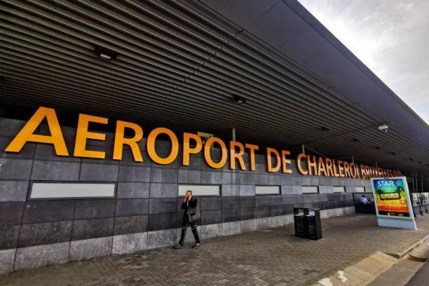 Station 64 A3 Bruxelles-charleroi-airport Apartment